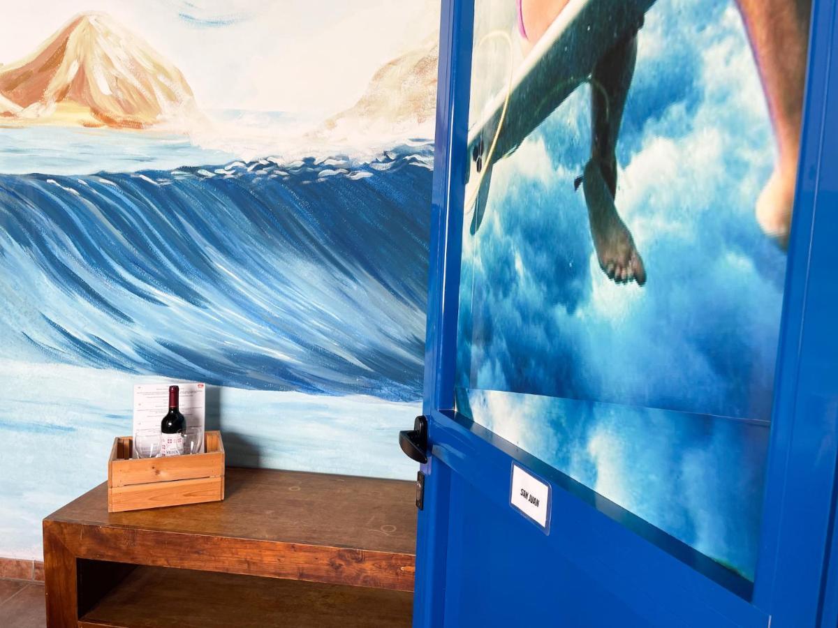 カレタ・デ・ファマラ Red Star Surf & Yoga Camp Lanzaroteホステル エクステリア 写真