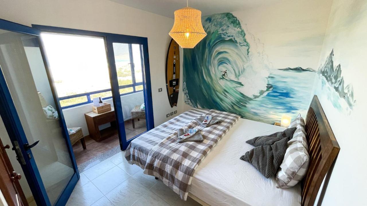 カレタ・デ・ファマラ Red Star Surf & Yoga Camp Lanzaroteホステル エクステリア 写真