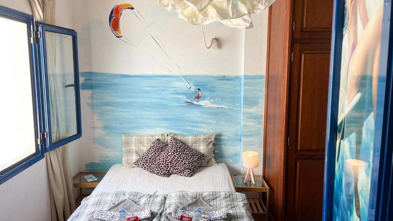 カレタ・デ・ファマラ Red Star Surf & Yoga Camp Lanzaroteホステル エクステリア 写真