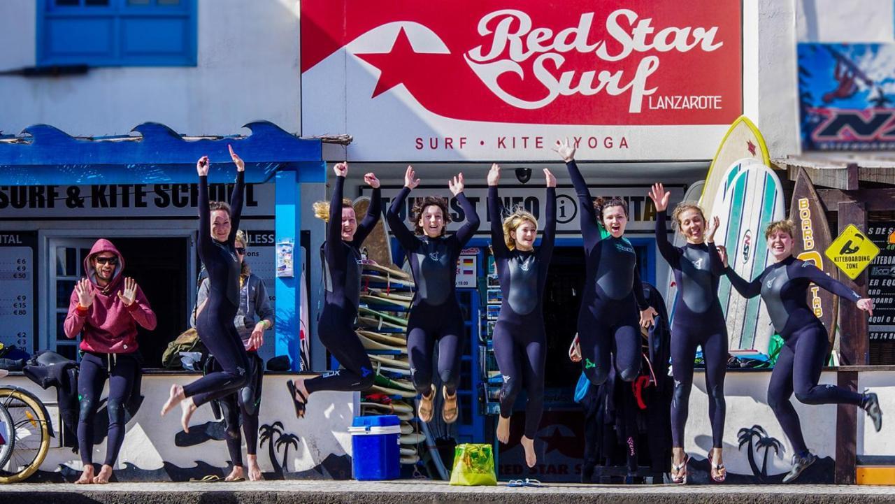 カレタ・デ・ファマラ Red Star Surf & Yoga Camp Lanzaroteホステル エクステリア 写真